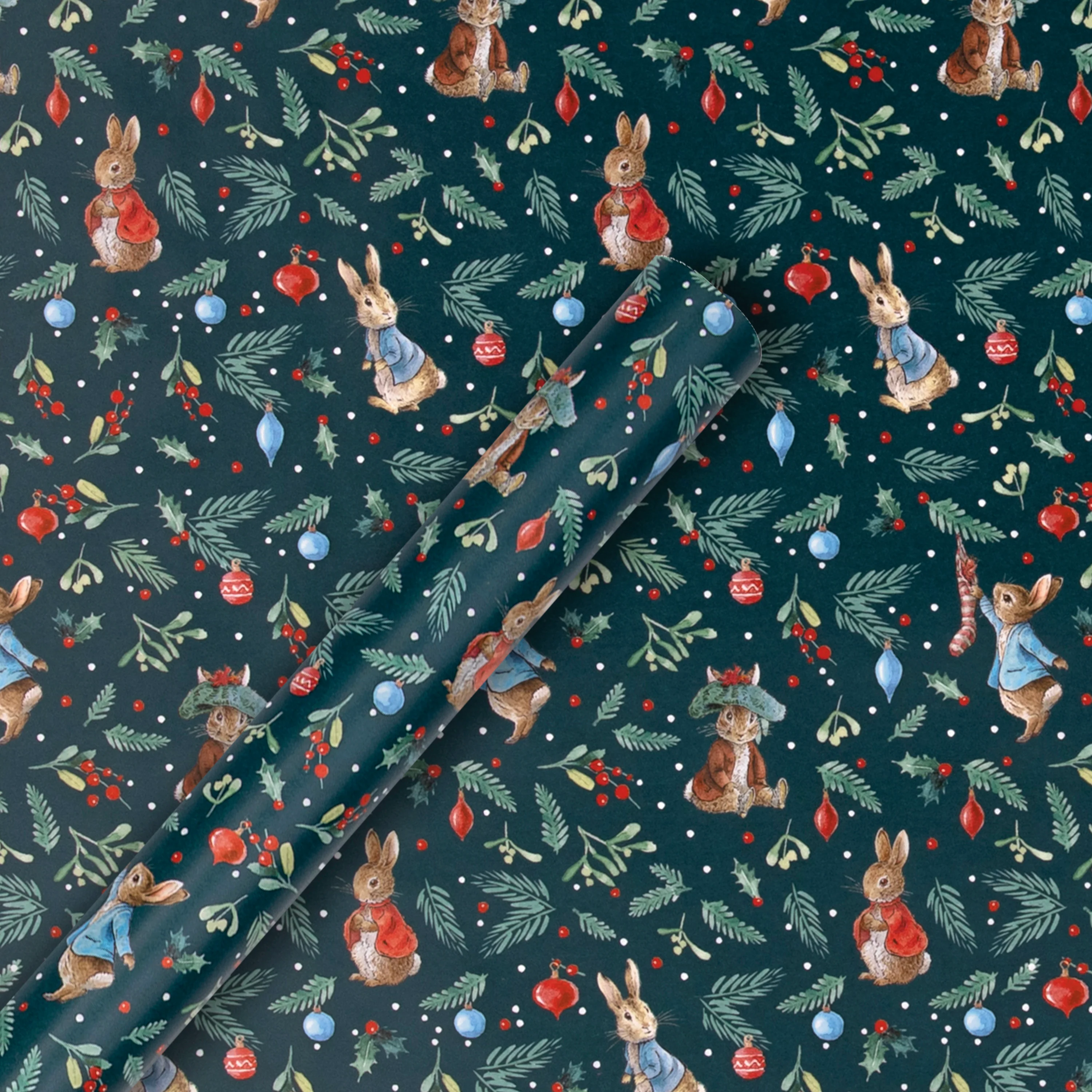 12M Christmas Wrapping Paper - 3 x 4M Rolls in 1 Peter Rabbit™ Design - Image 4