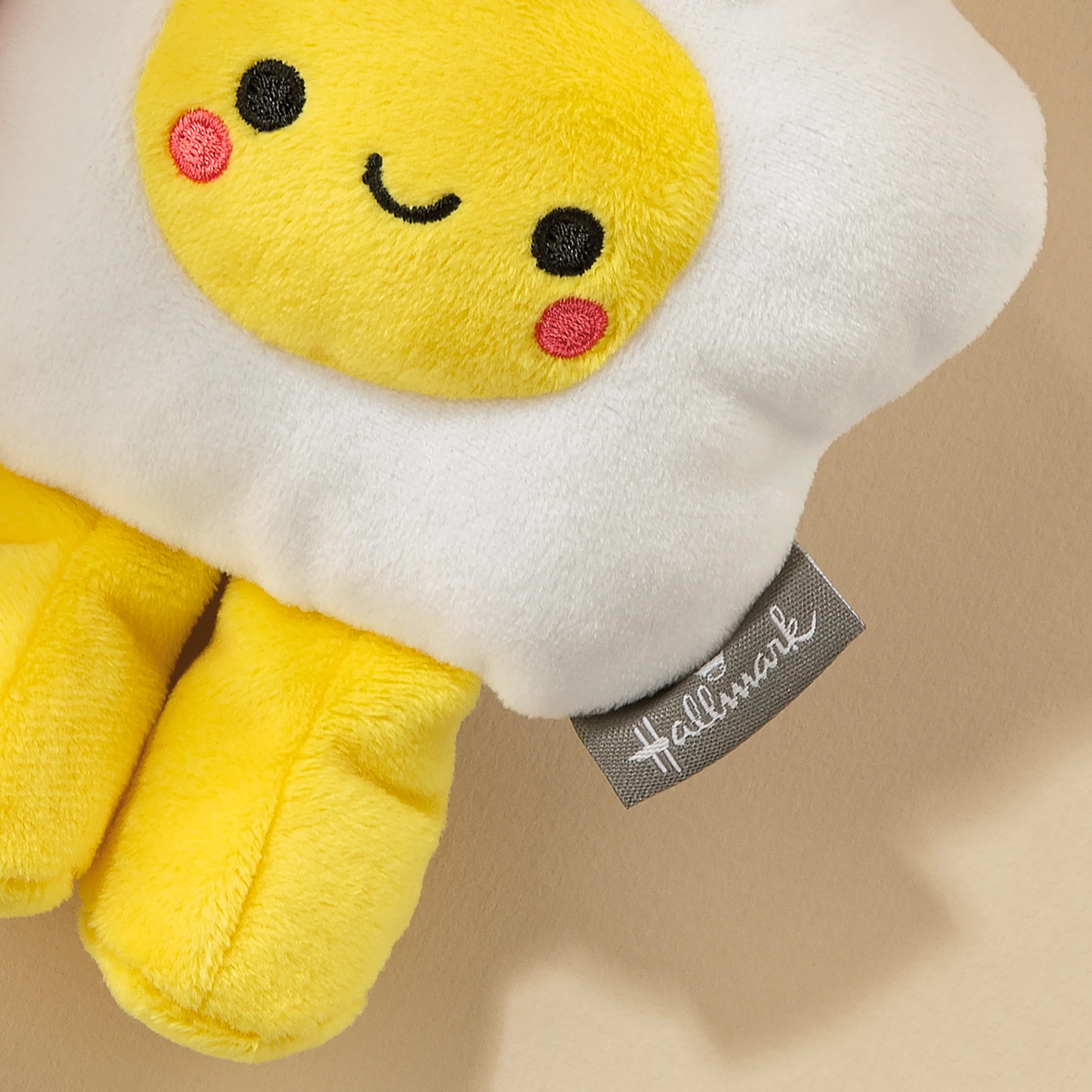 Better Together Bacon & Egg Magnetic Soft Toy Pair - Image 4