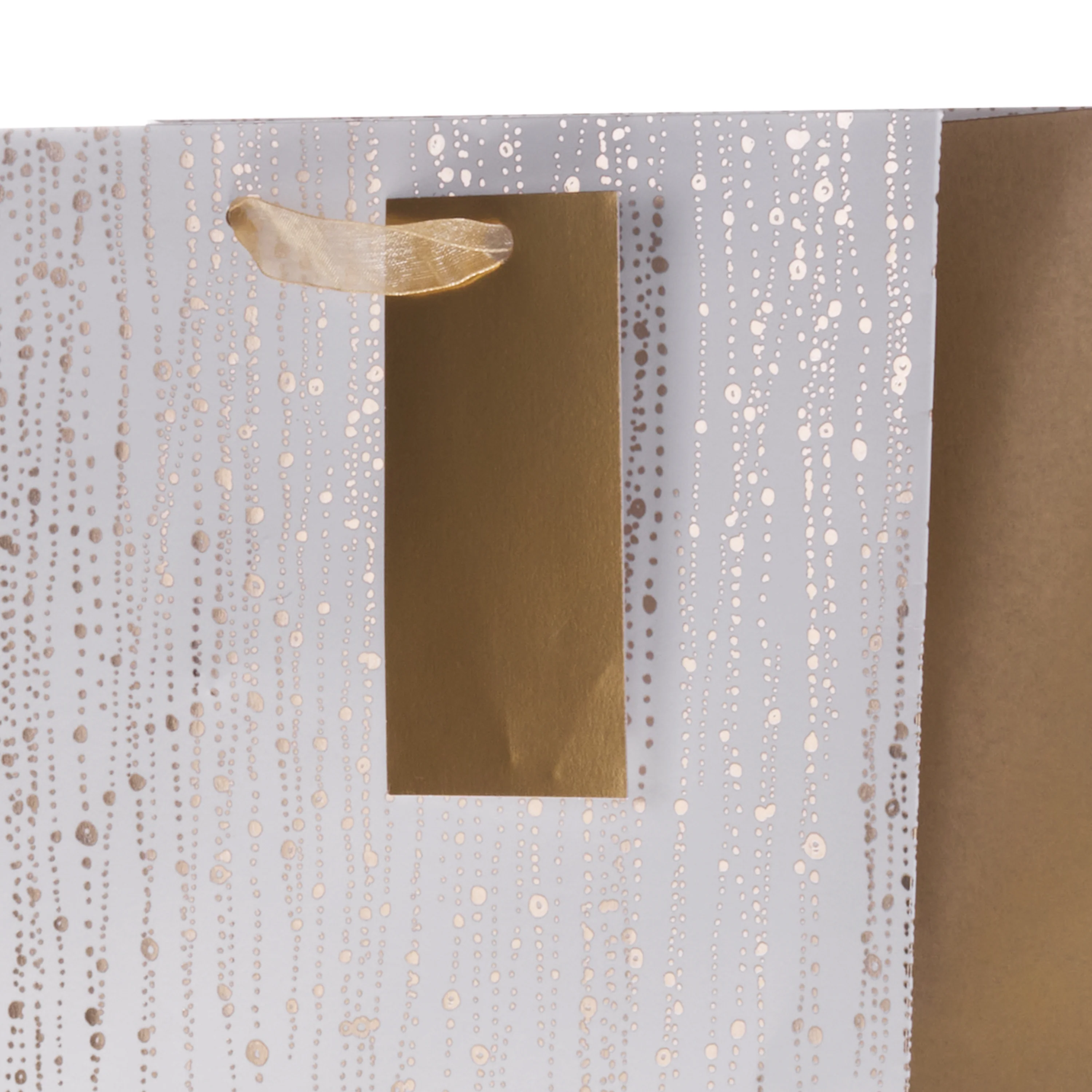 Christmas Gift Bags - Pack of 4 in 2 Silver & Gold Designs - Image 8