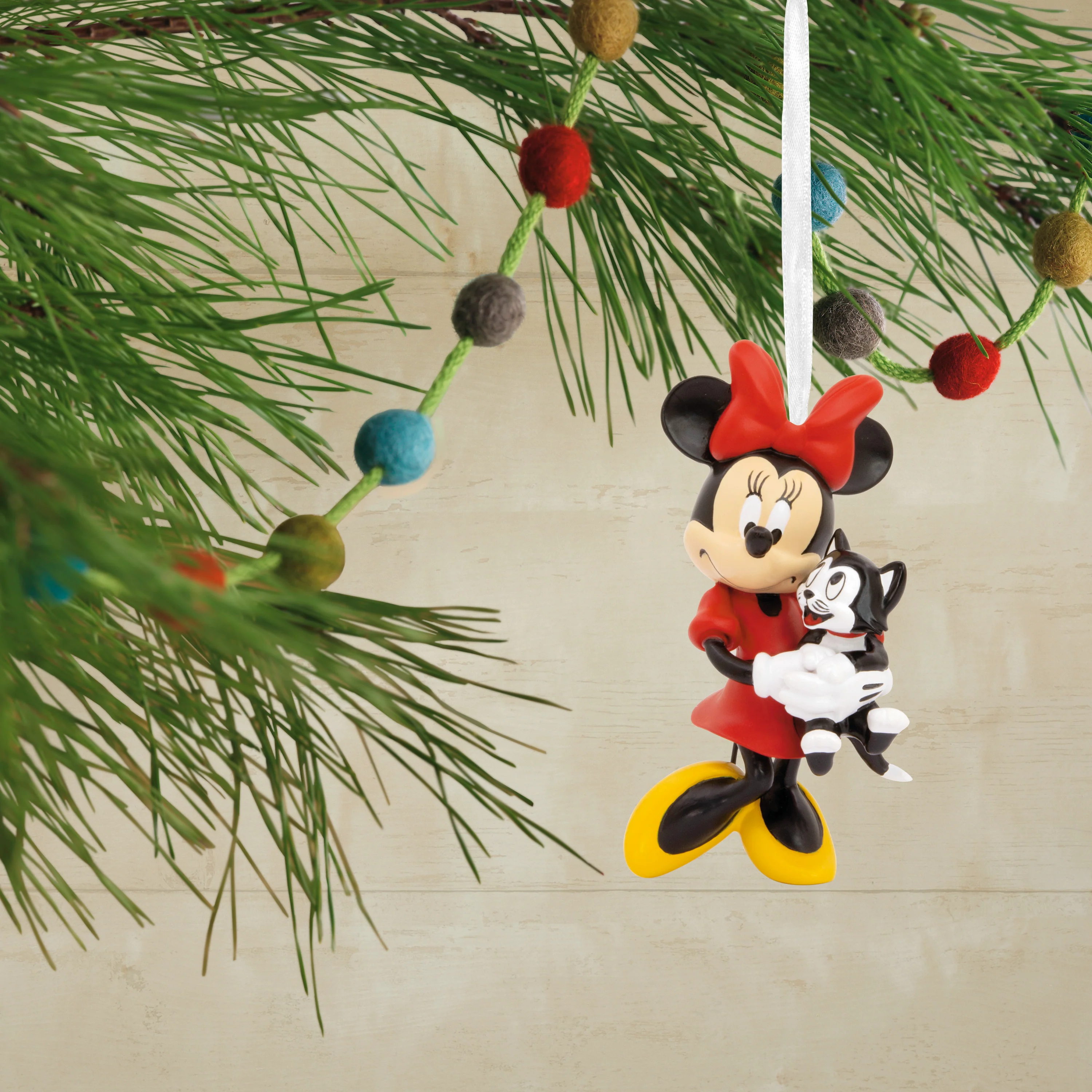 Collectable Disney Christmas - Minnie Mouse & Cat Ornaments - Image 4