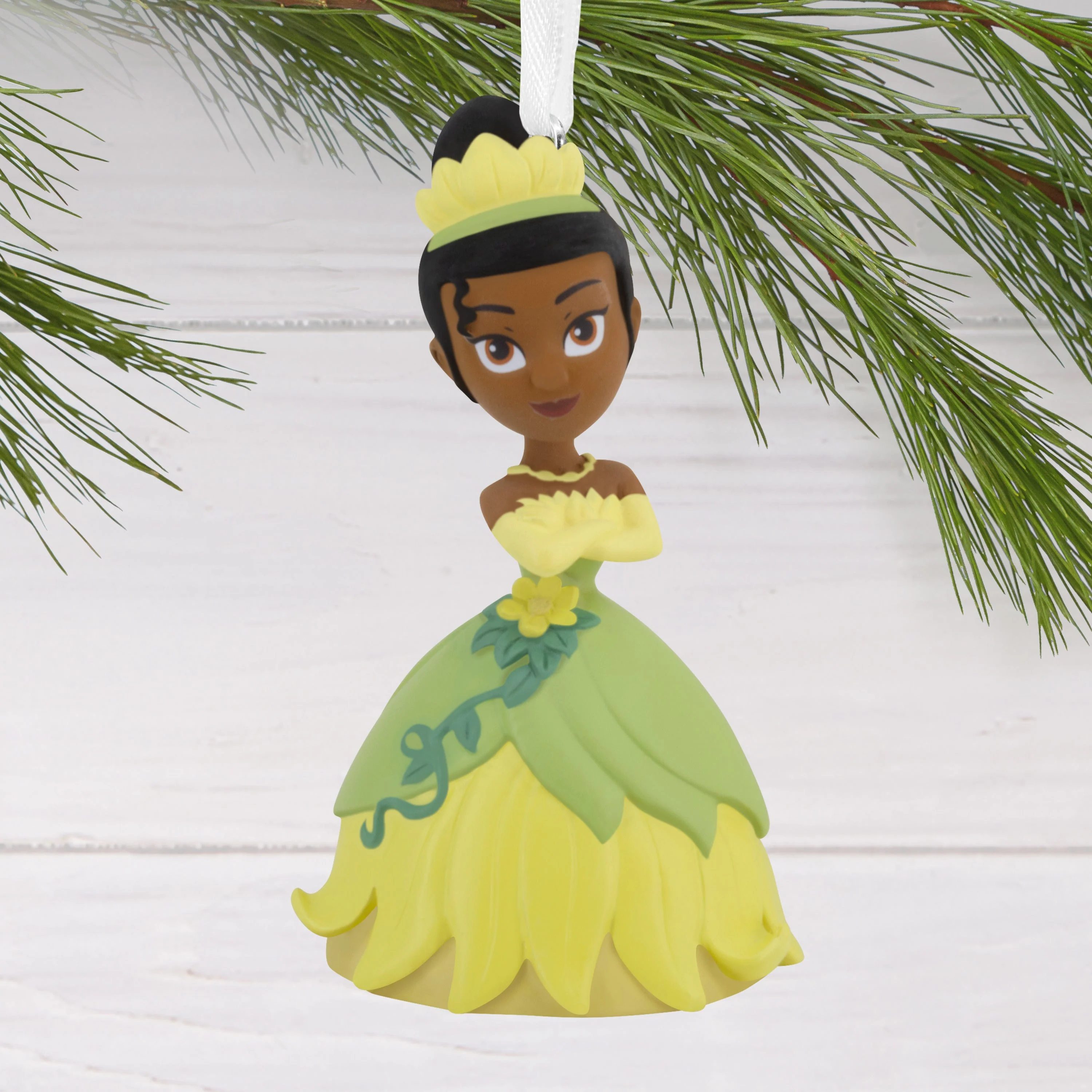 Collectable Disney Princess Stylised Tiana Ornament - Image 5