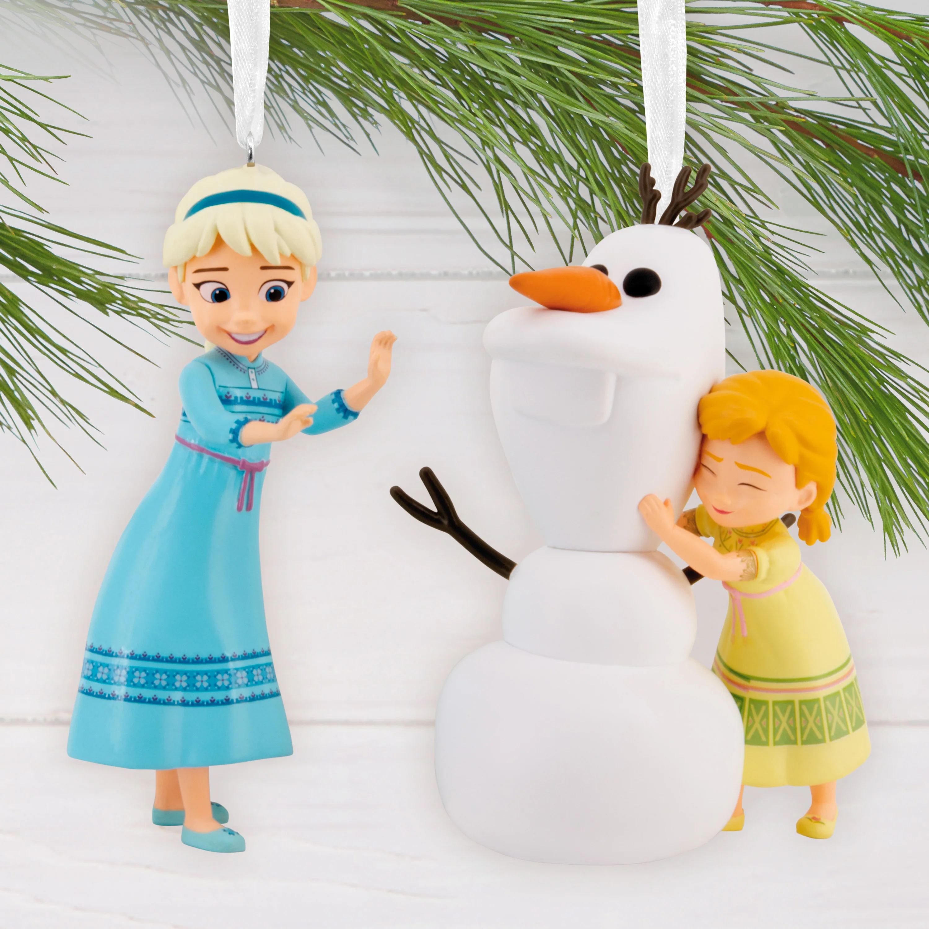 Collectable Frozen Storied Moments Ornament - Set of 2 Elsa, Anna & Olaf Designs - Image 6
