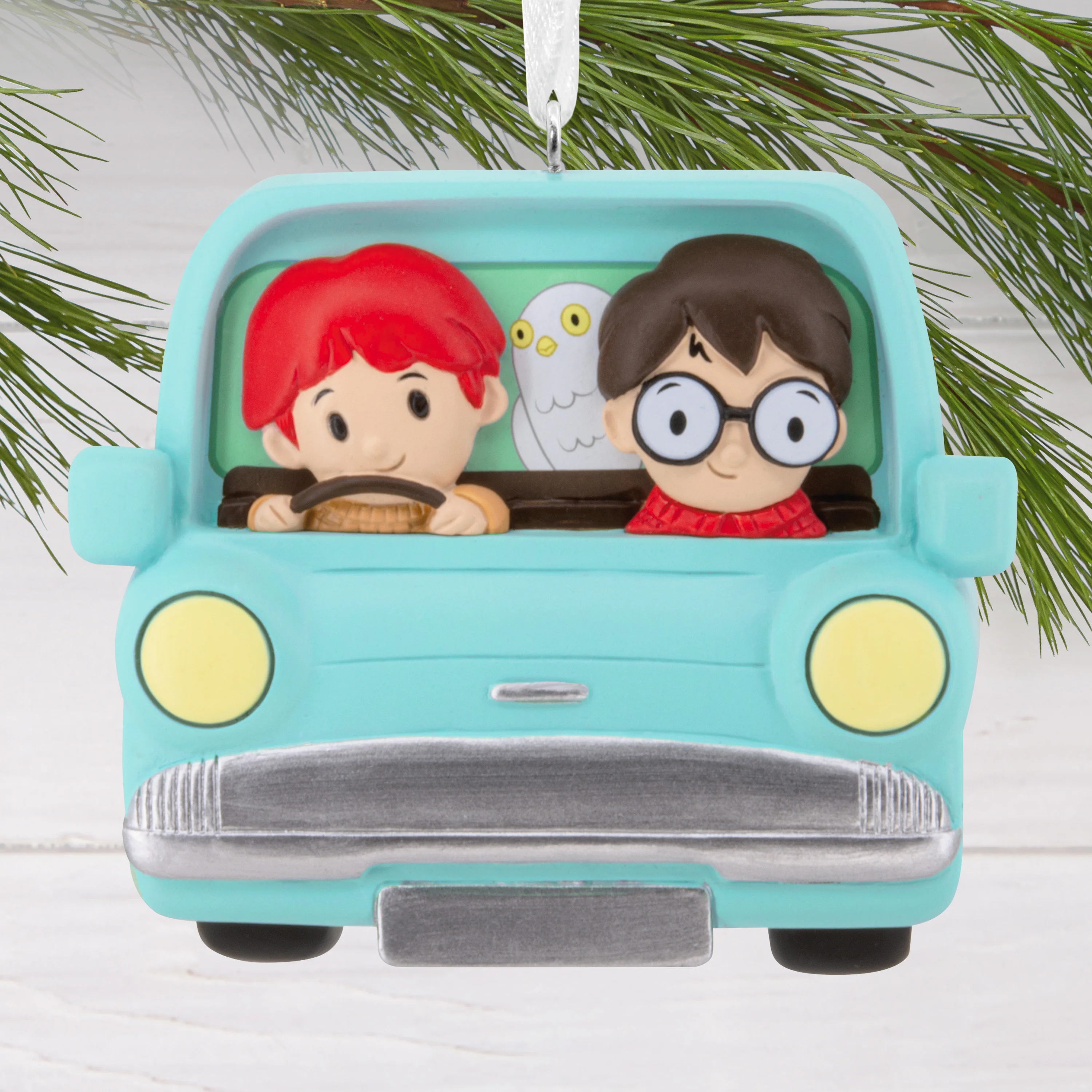 Collectable Harry Potter™ Hanging Ornament - Harry & Ron Flying Ford Design - Image 5