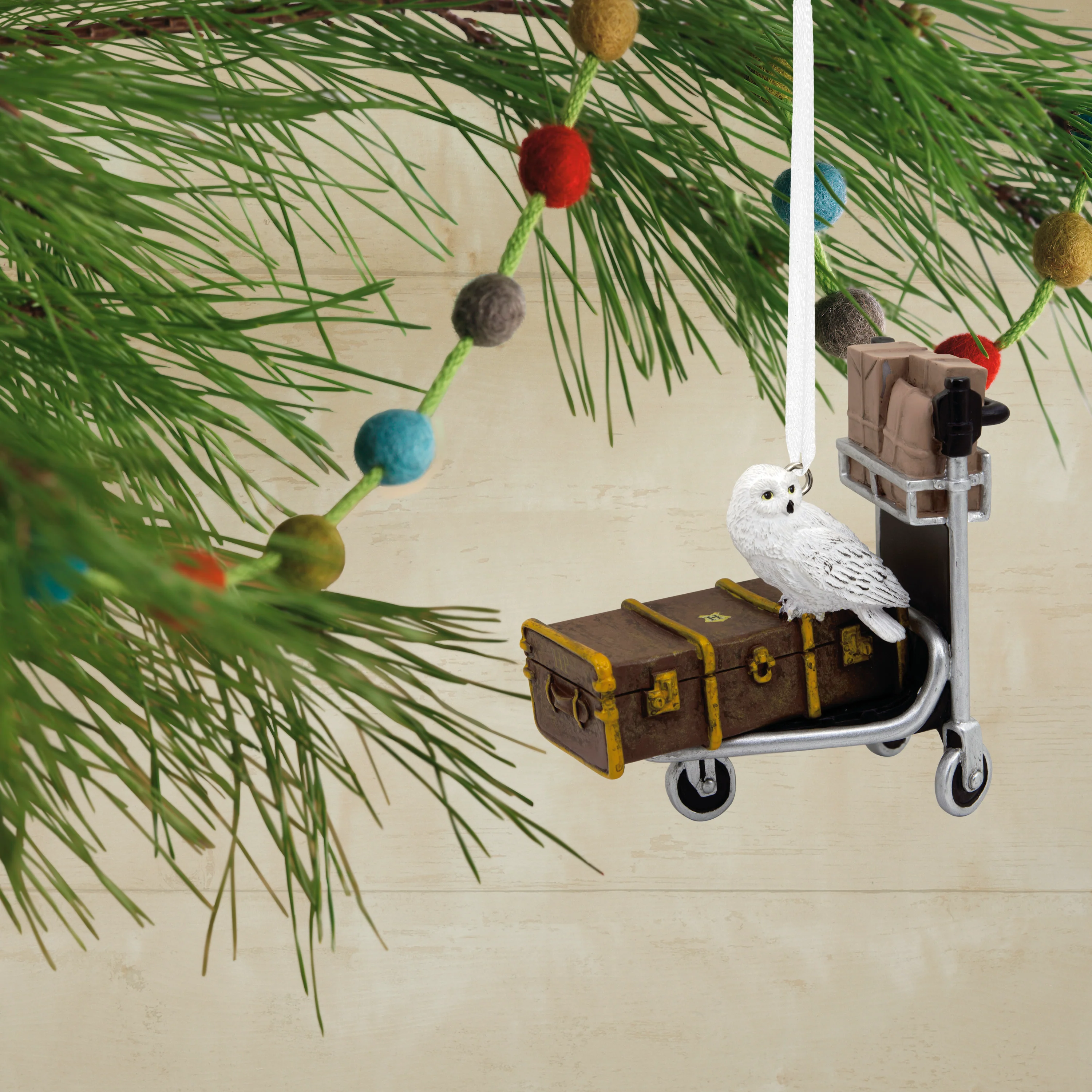 Collectable Harry Potter™ - Trolley with Trunk & Hedwig the Owl Ornament - Image 4