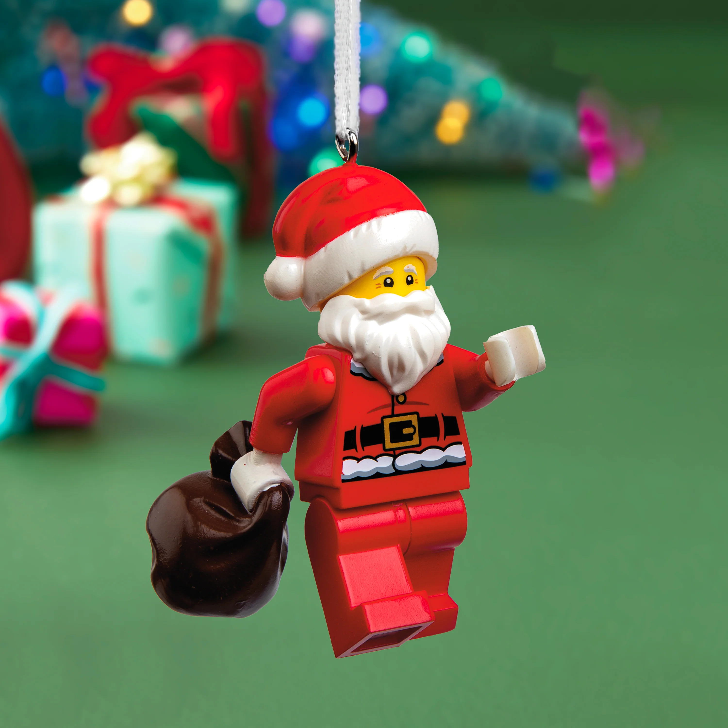 Collectable LEGO® Keepsake Christmas - Jolly Santa Ornament - Image 4