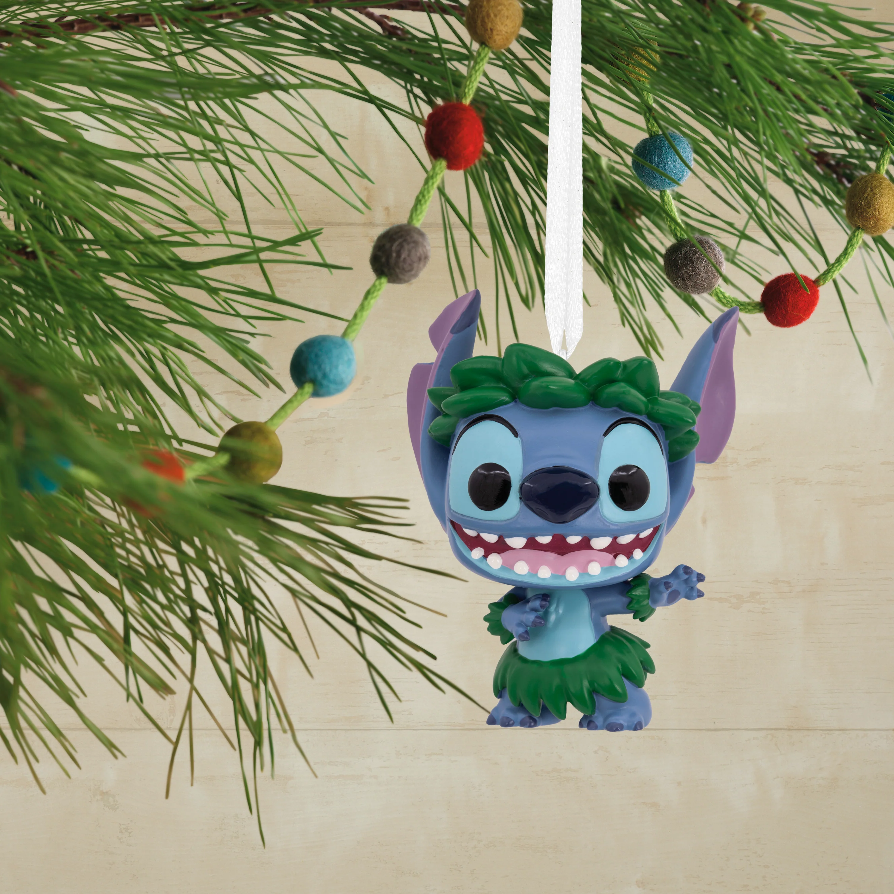 Collectable Funko POP! Disney Lilo & Stitch - Hula Stitch Ornament - Image 4