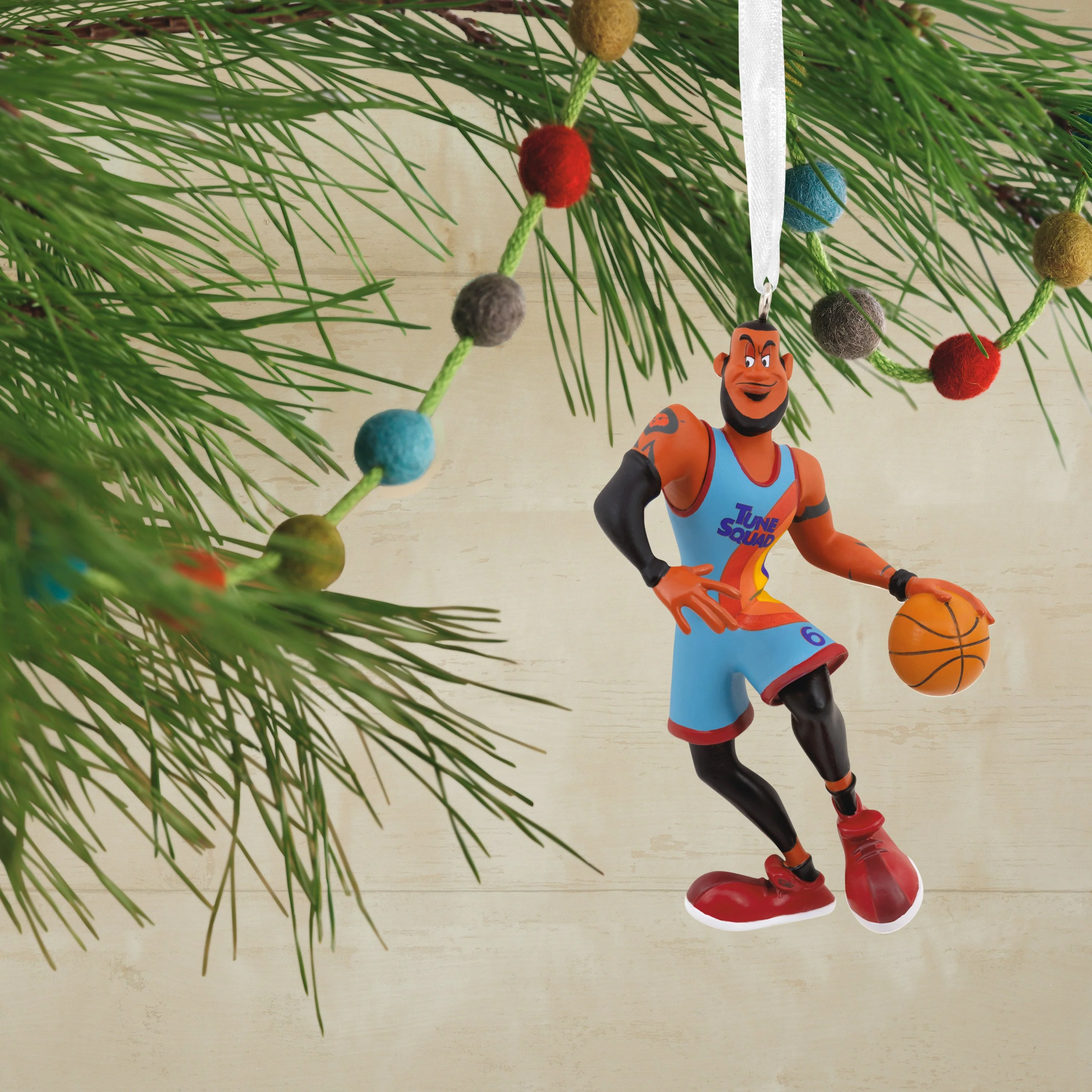 Collectable Space Jam: A New Legacy - LeBron James Ornament - Image 4