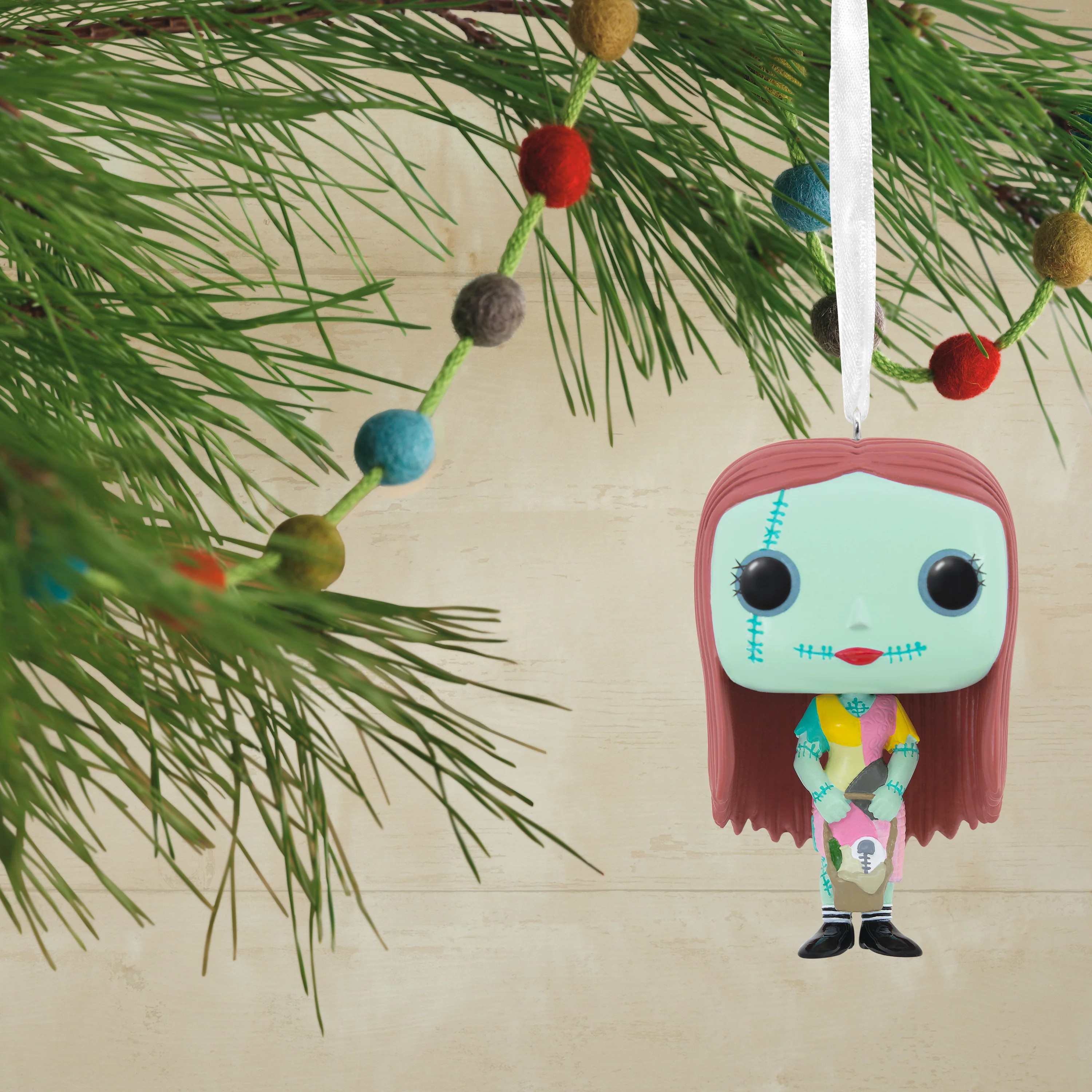 Collectable Funko POP! The Nightmare Before Christmas - Sally Ornament - Image 4