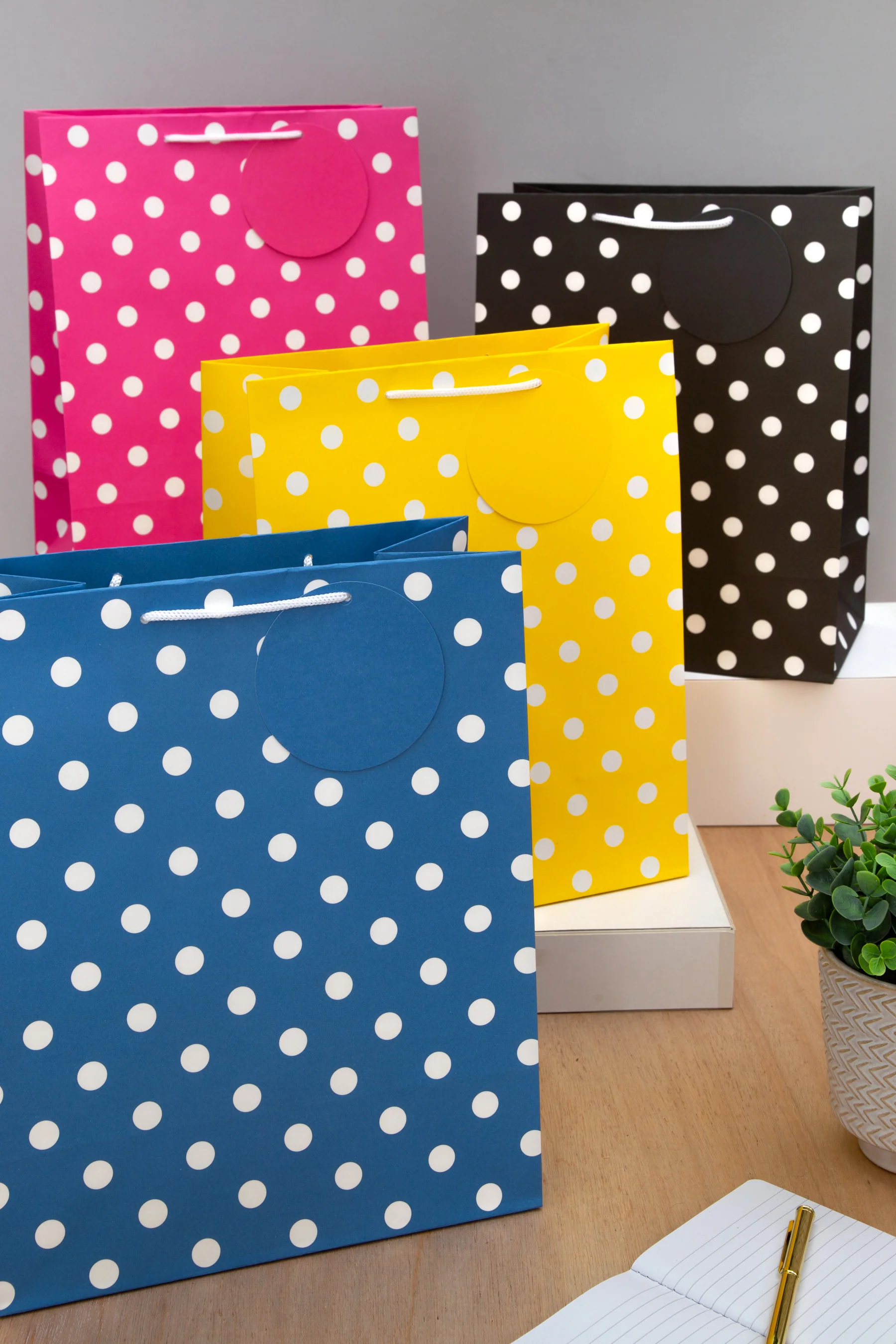 Multi-Occasion Large Gift Bag Pack - 4 Bright Coloured Bags in 1 Polka-Dot Design - Image 8