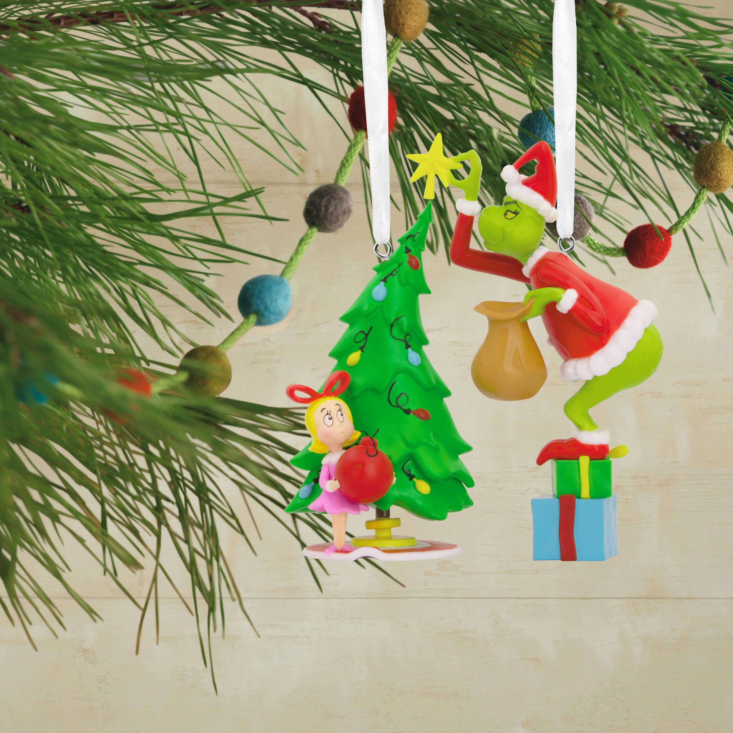 Storied Moments Dr Seuss Christmas Ornaments - Set of 2 - The Grinch & Cindy-Lou Who - Image 5